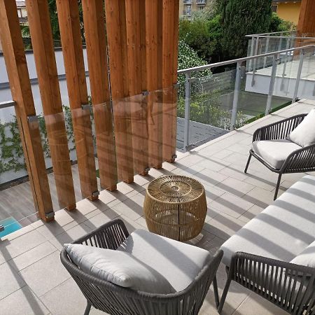 Lake Dream Apartment With Pool In Бардолино Екстериор снимка