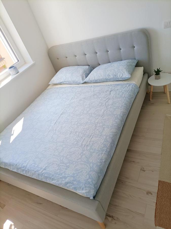 Lake Dream Apartment With Pool In Бардолино Екстериор снимка