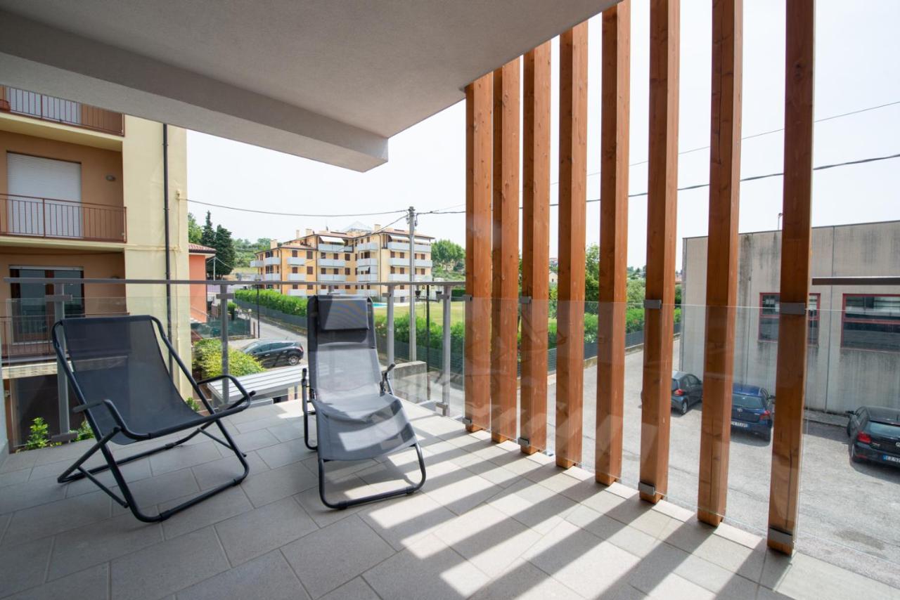 Lake Dream Apartment With Pool In Бардолино Екстериор снимка
