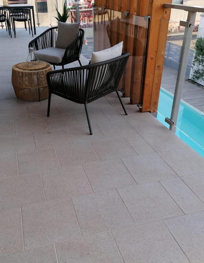 Lake Dream Apartment With Pool In Бардолино Екстериор снимка